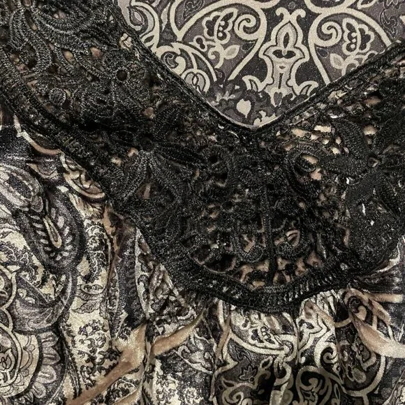 Unity World Wear Womens Black Lace VNeck 3/4 Sleeve Velvet Velour Blouse Size 3X - Picture 3 of 9